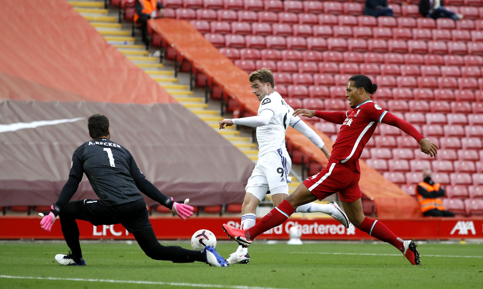 埋下了伏笔 埋下了伏笔